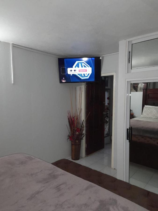 Zipcode Hideaway Guesthouse Portmore Buitenkant foto