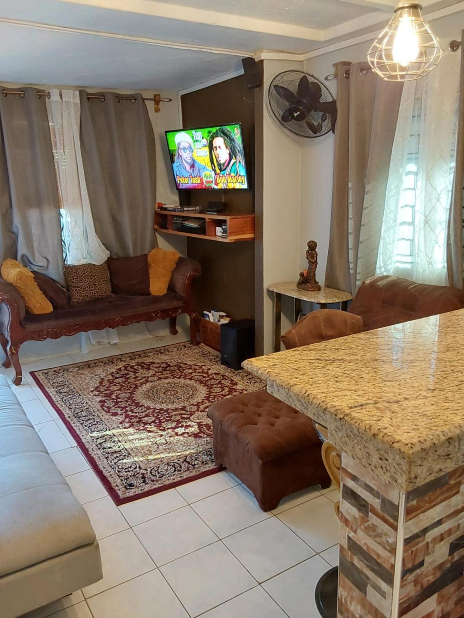 Zipcode Hideaway Guesthouse Portmore Buitenkant foto